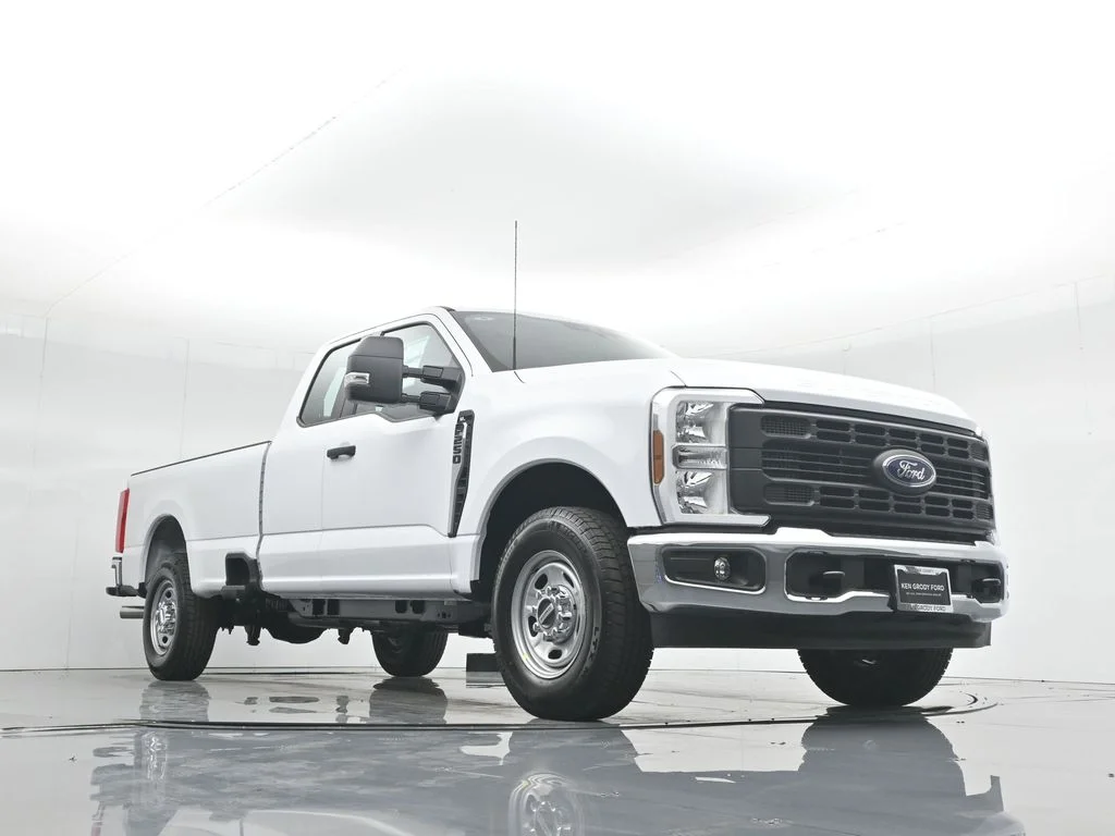 New 2026 Oxford White Ford XL image 48