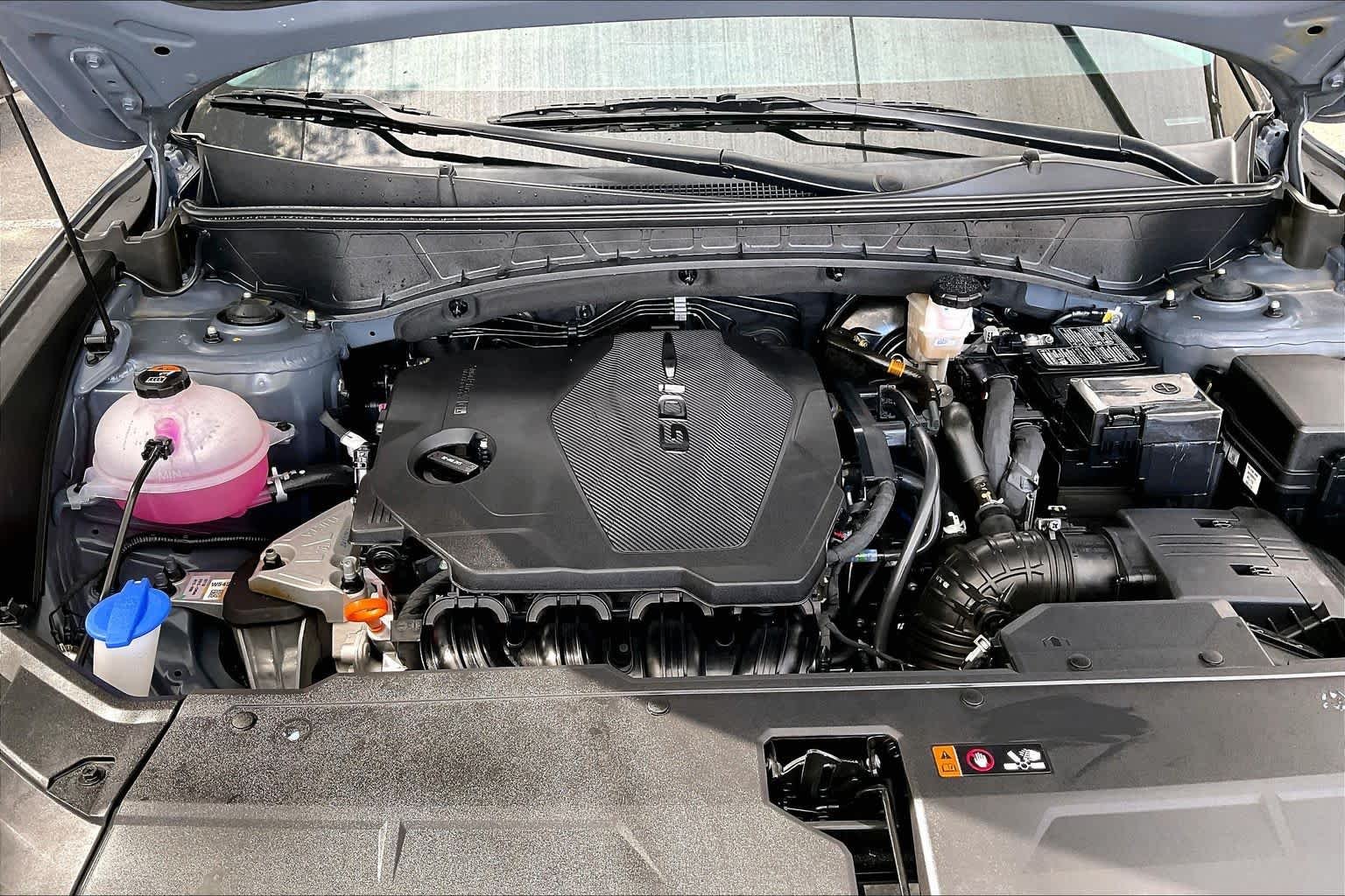 Used 2025 Ecotronic Gray Hyundai SE image 32