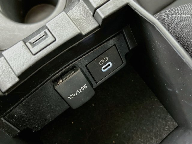 2025 Toyota Corolla LE - Photo 30