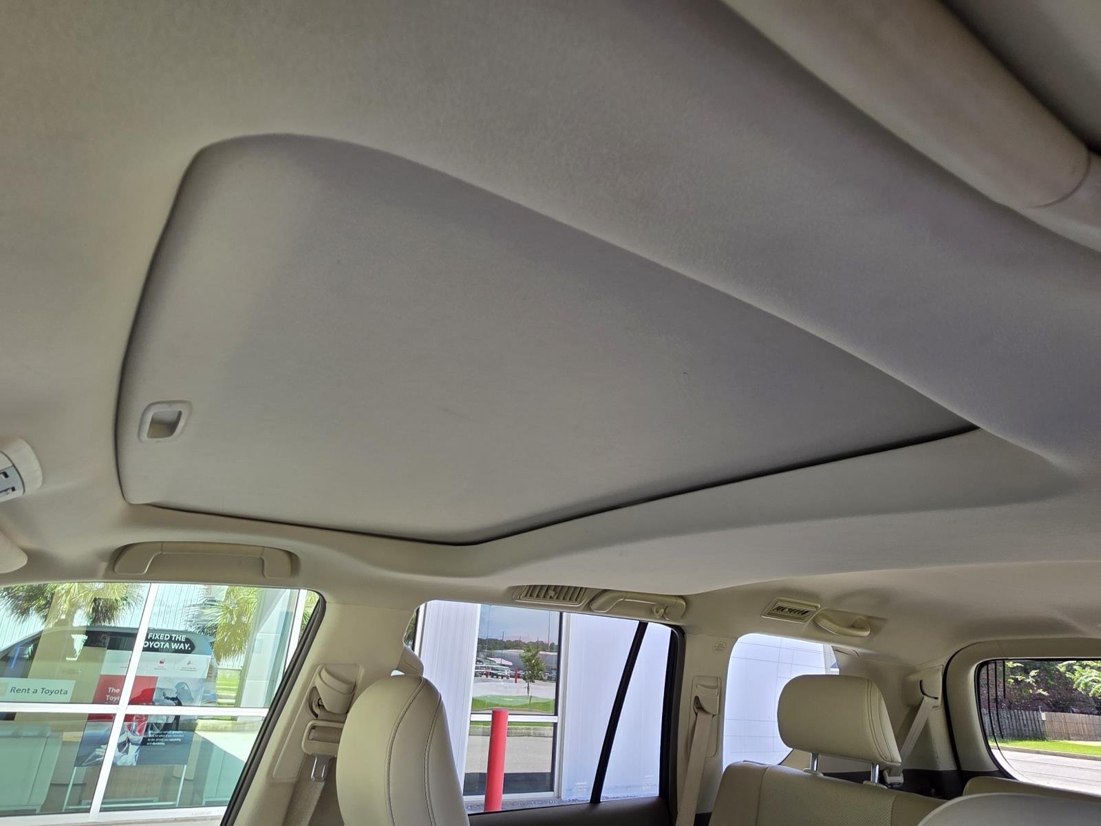 Used 2017 Silver Lexus 460 image 7