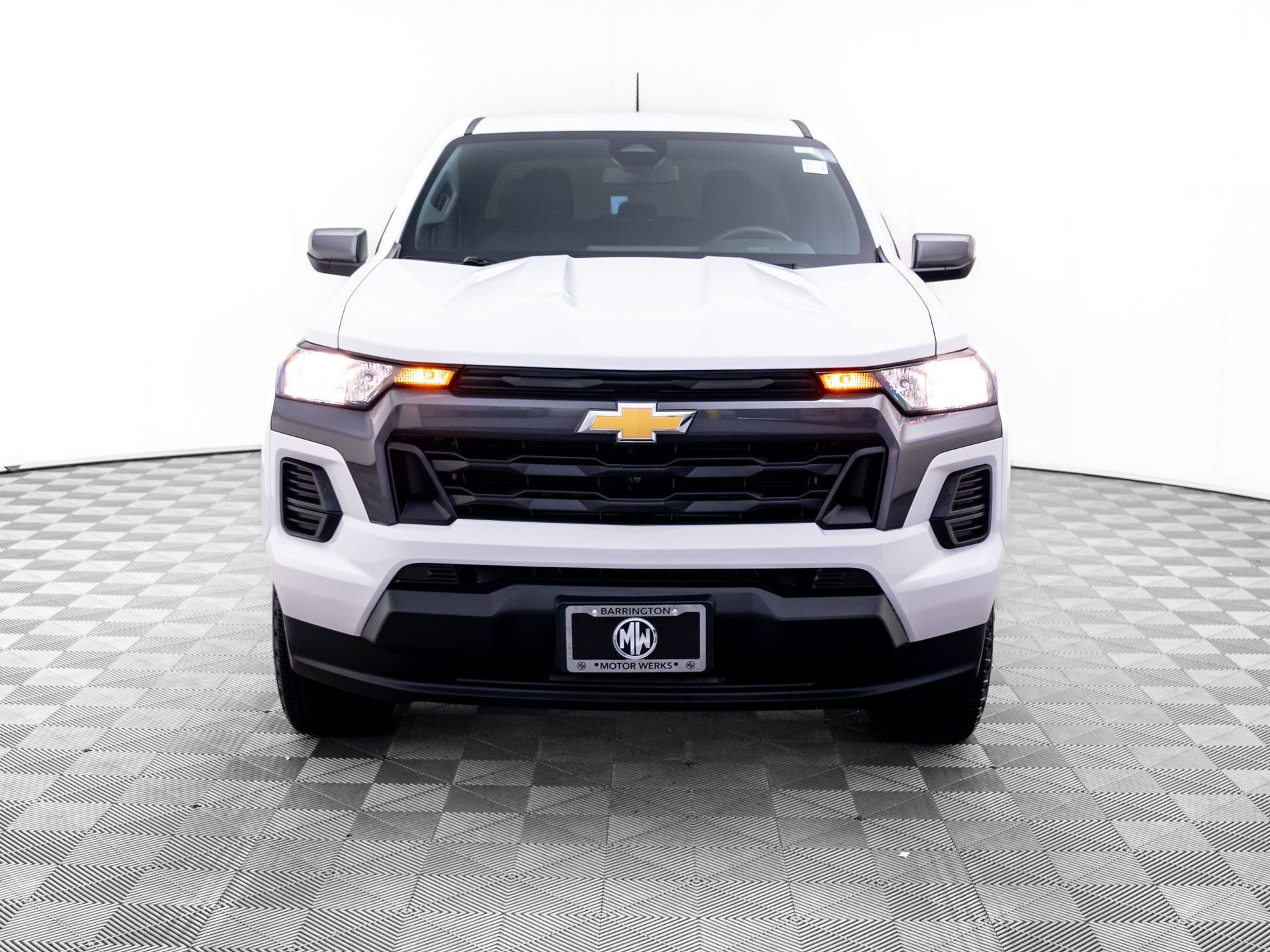Used 2024 White Chevrolet LT image 9
