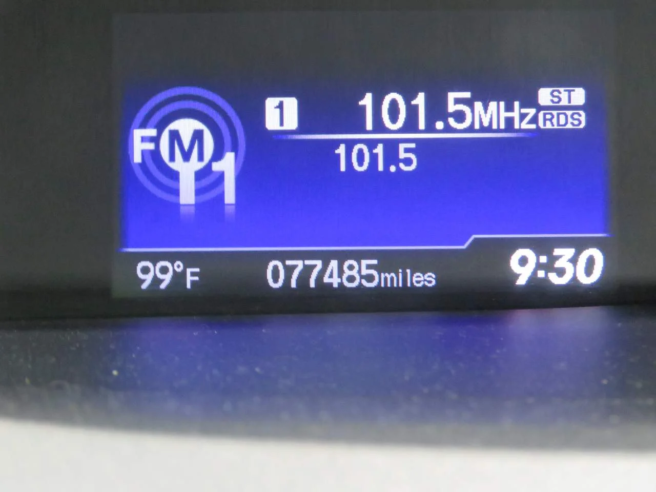 Used 2015 Alabaster Silver Metallic Honda LX image 10