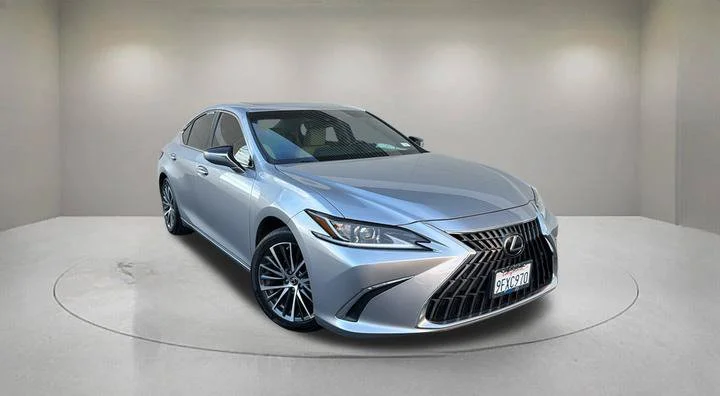2023 Lexus ES 300h