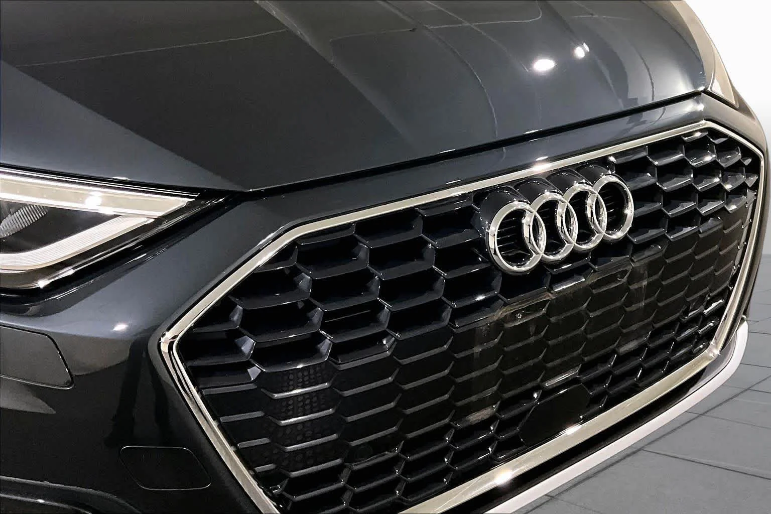 Used 2023 GREY Audi Premium image 31