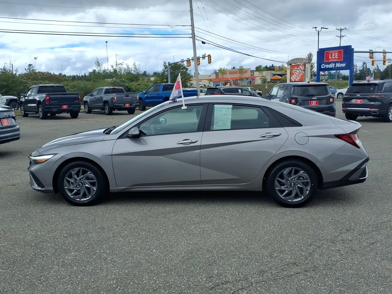 Used 2024 Fluid Metal Hyundai SEL image 7
