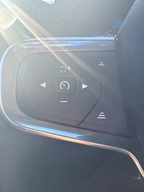 2026 Volvo XC40 Plus - Photo 21