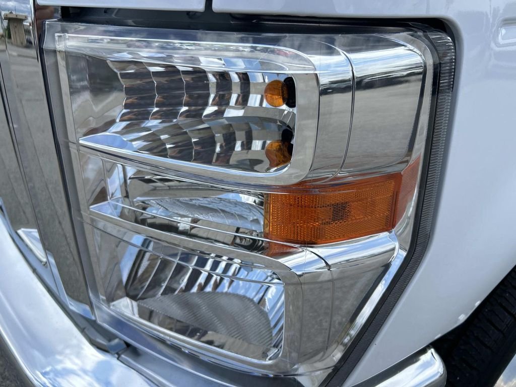 Used 2025 Oxford White Ford Base image 10