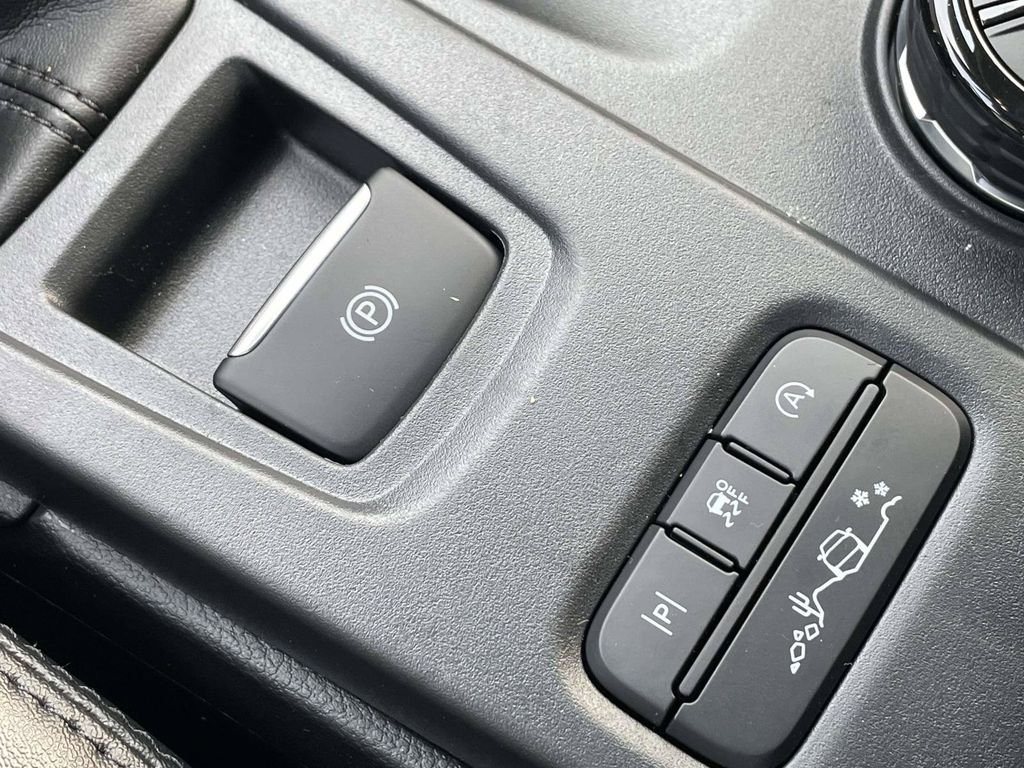 New 2025 Desert Sand Ford LARIAT® image 45