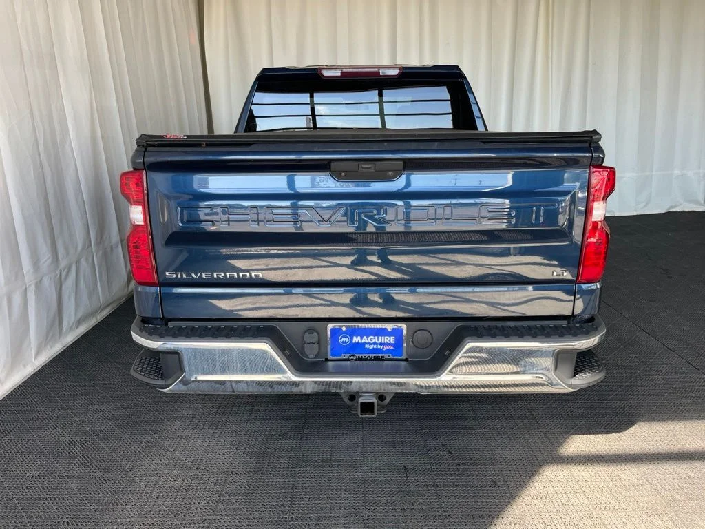 Used 2020 Blue Metallic Chevrolet LT image 25