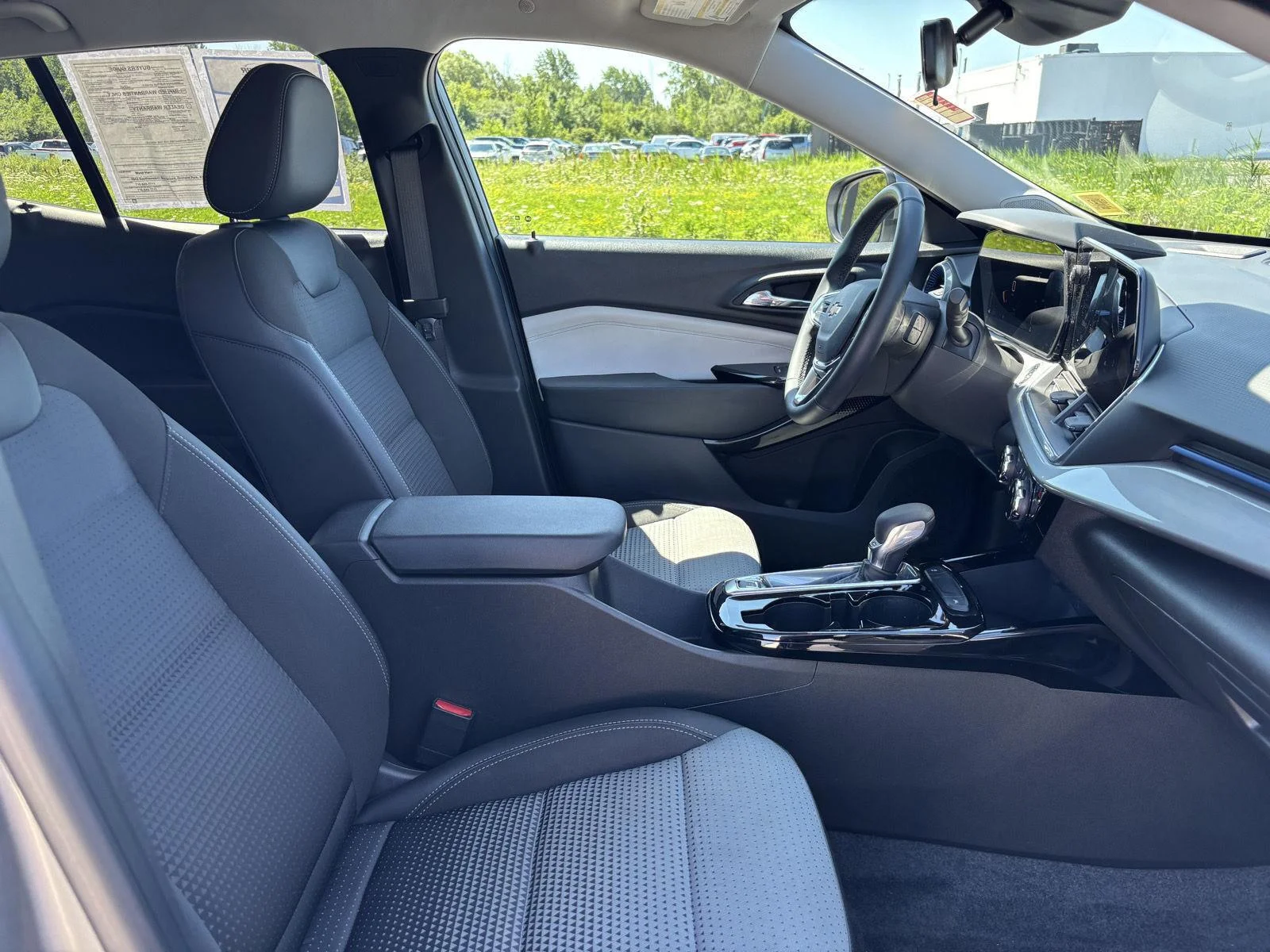 Used 2024 Sterling Gray Metallic Chevrolet LT image 31