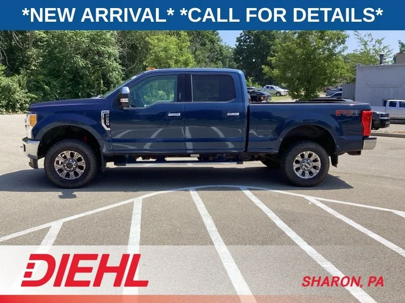 Used 2017 Blue Ford XLT image 4