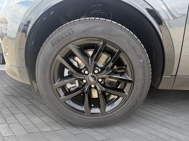 New 2026 Carpathian Grey Land Rover Landmark image 9