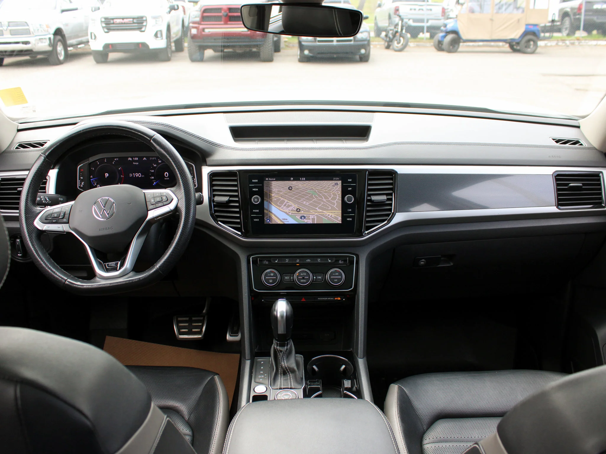 Certified Used 2022 White Volkswagen Execline * R-Line | No Accidents | V6 | Apple CarPlay | Fender Audio | Heated Seats | Sunroof image 4