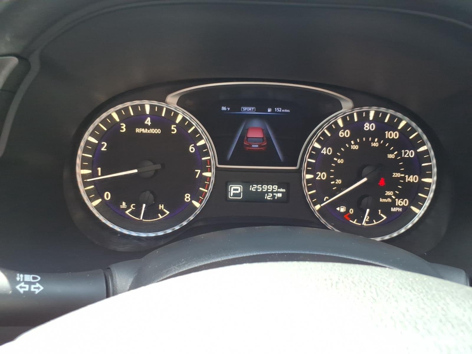 Used 2017 Majestic White INFINITI  image 14