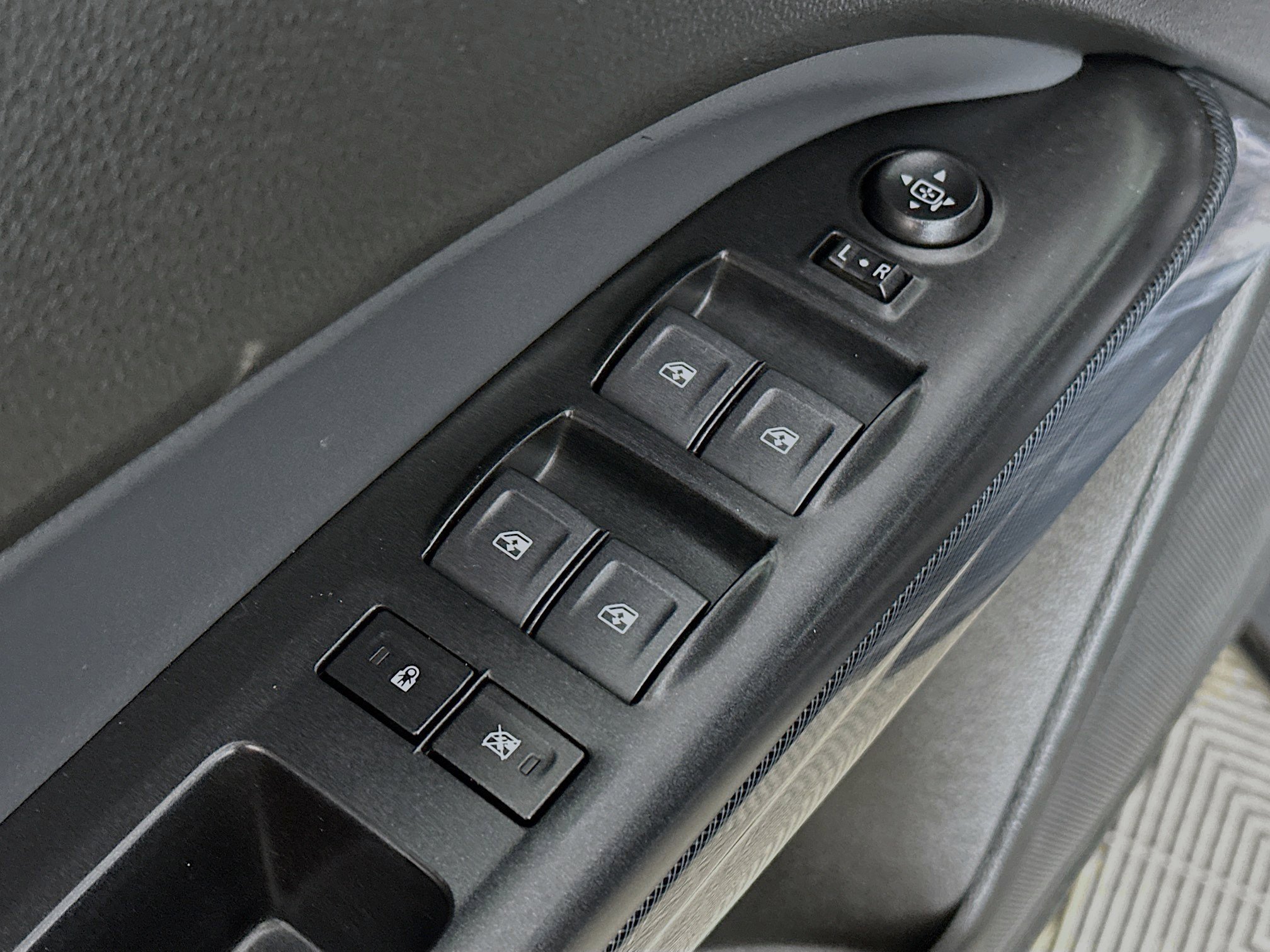 Used 2022 Black Chevrolet 4WD Z71 image 19