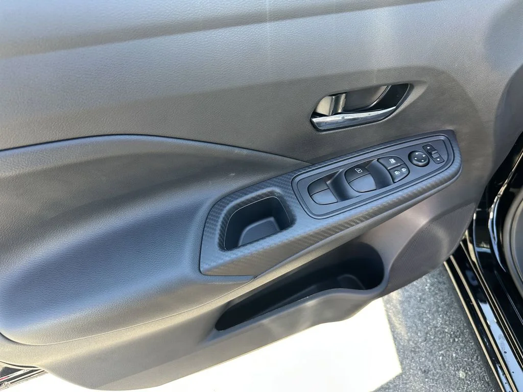 2025 Nissan Versa Sedan SV - Photo 13