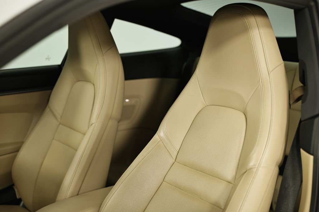 Used 2020 White Porsche Carrera 4S image 25