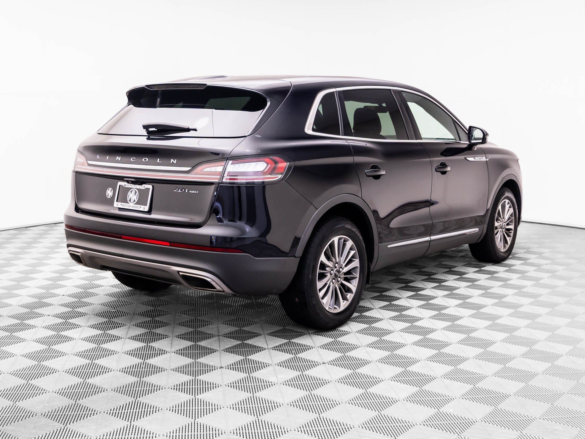 Used 2019 Black Lincoln Select image 5