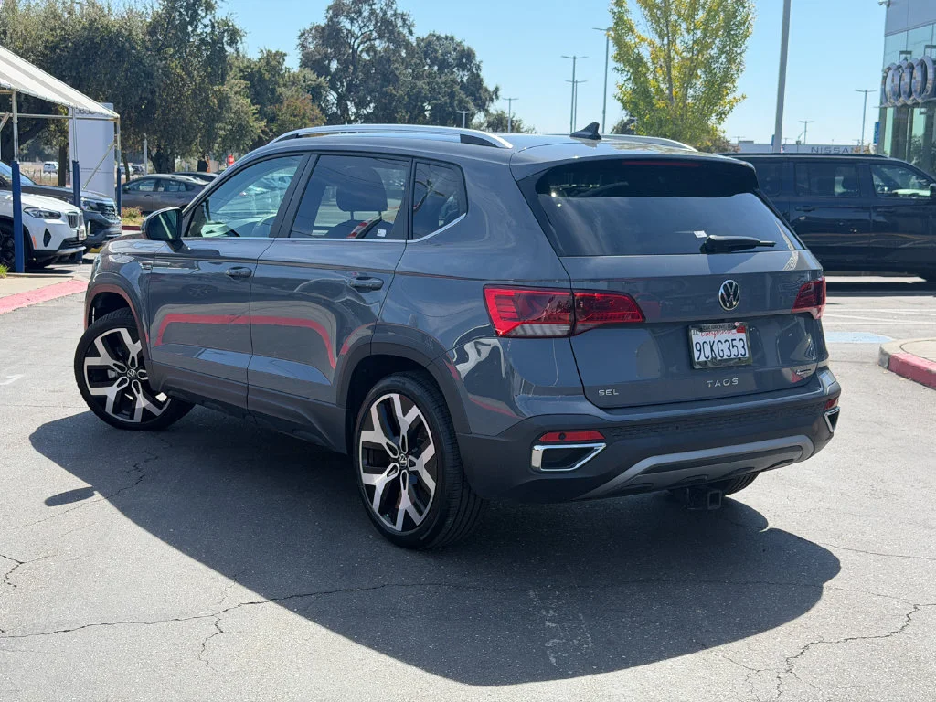 Used 2022 Pure Gray Volkswagen 1.5T SEL image 11