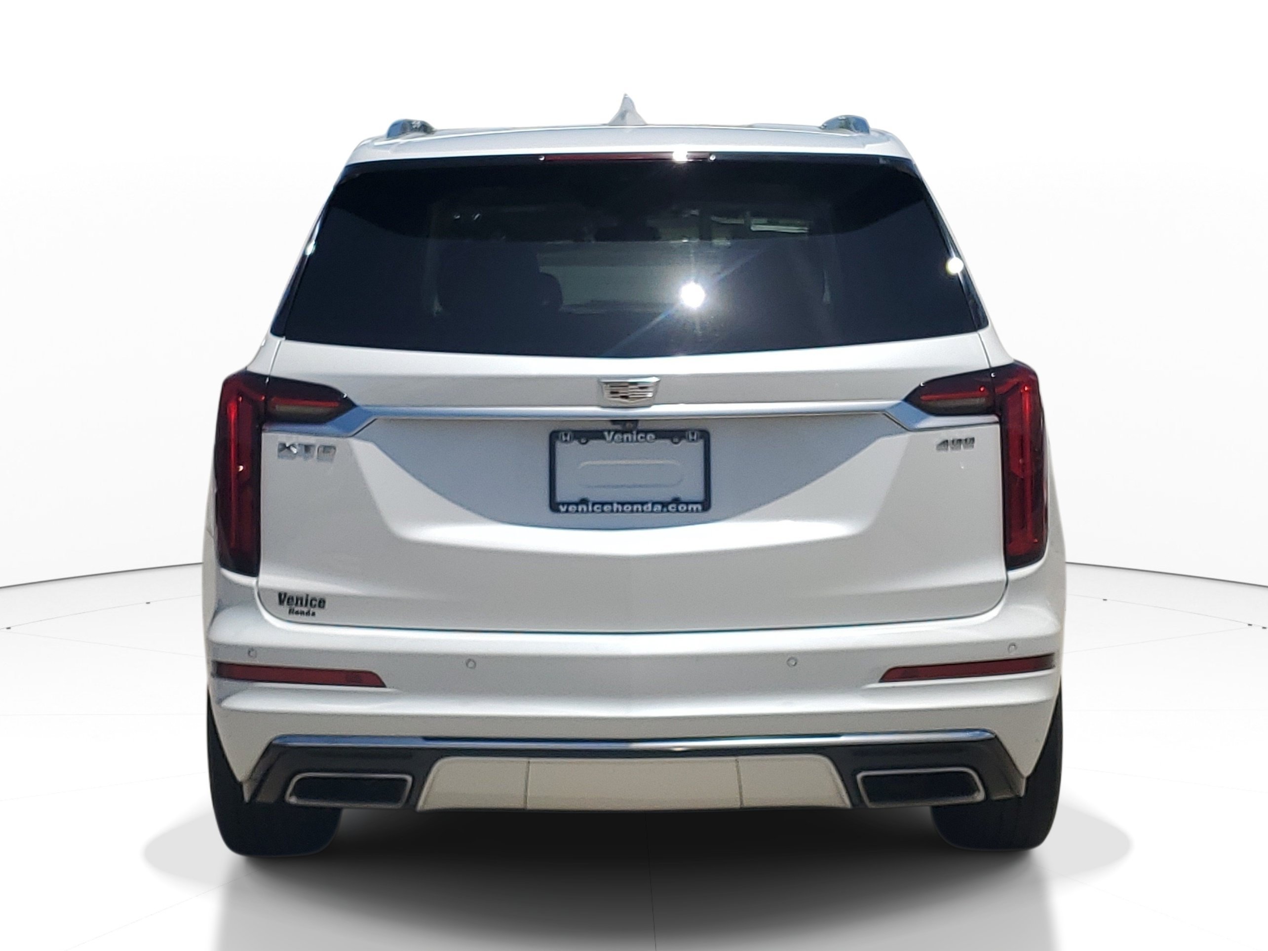 Used 2024 Crystal White Tricoat Cadillac FWD Premium Luxury image 5