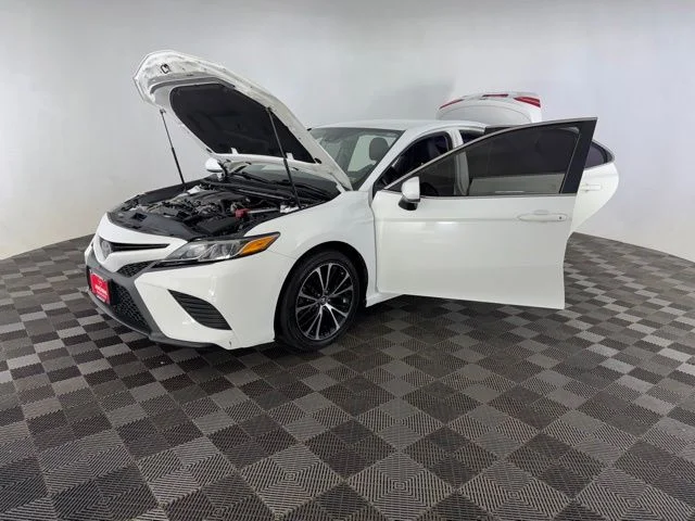 Used 2020 White Toyota SE image 12