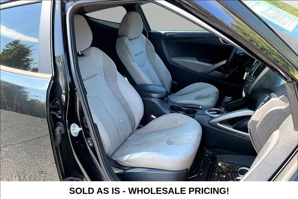 Used 2012 Black Hyundai Base image 28