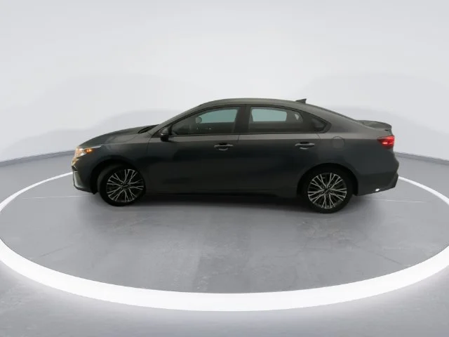 Used 2023 Gray Kia GT-Line image 3