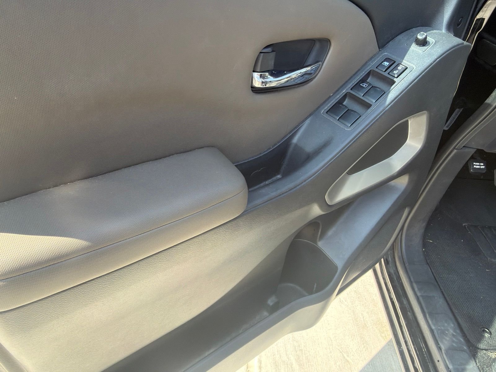 Used 2022 Super Black Nissan SV image 10