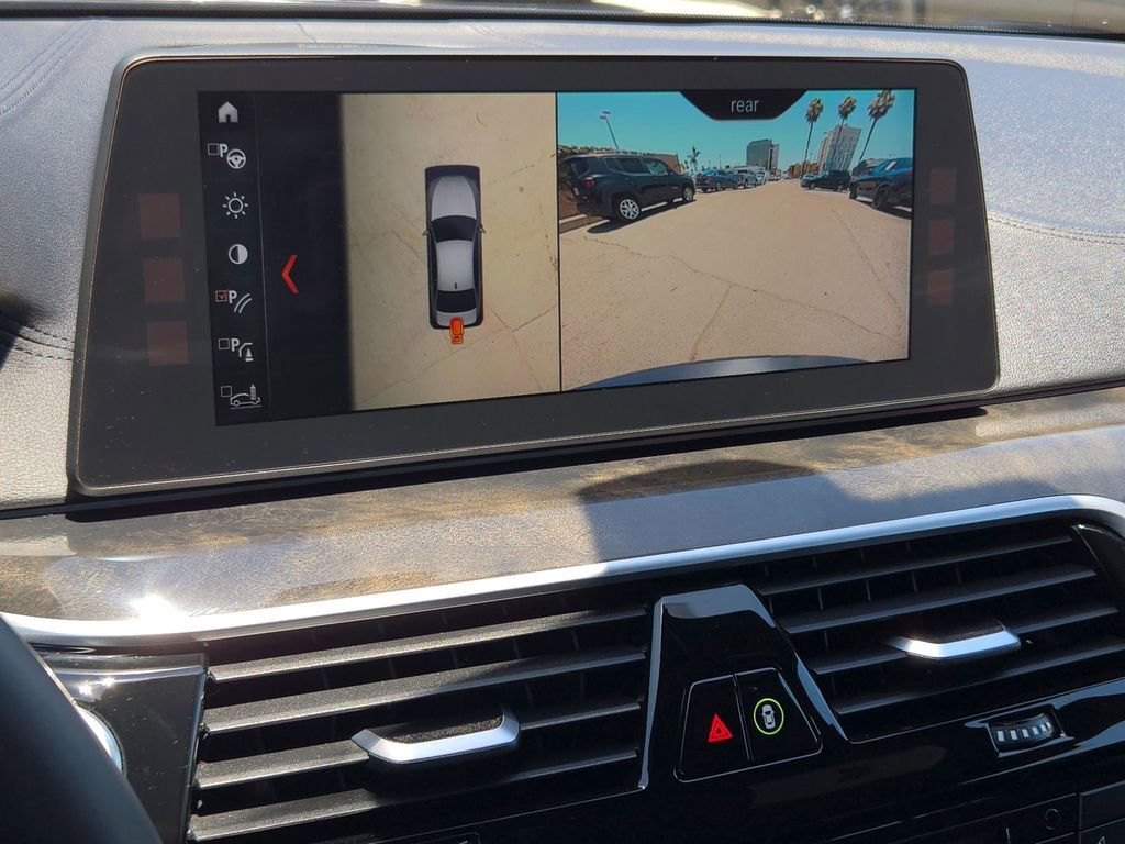 Used 2018 Dark Graphite Metallic BMW M550i xDrive image 10