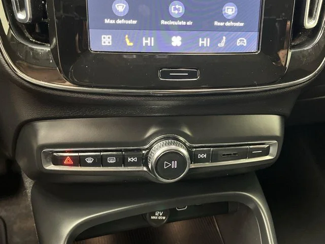 2023 Volvo XC40 Core - Photo 21