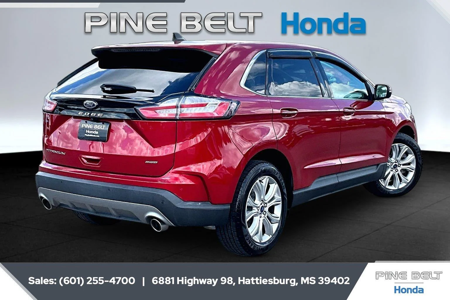 Used 2022 Rapid Red Metallic Tinted Clearcoat Ford Titanium image 11