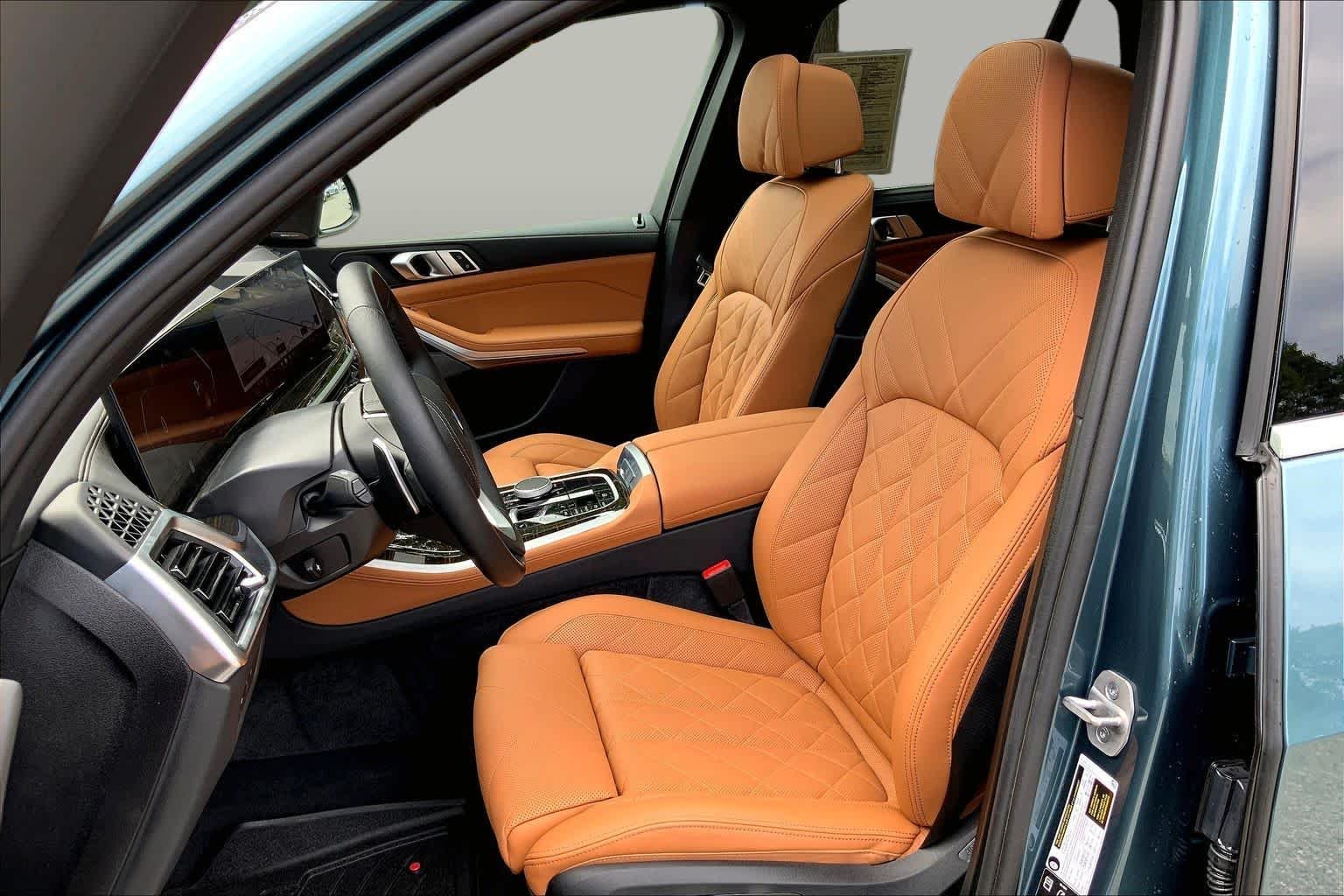 Used 2025 Blue Ridge Mountain Metallic BMW xDrive40i image 9
