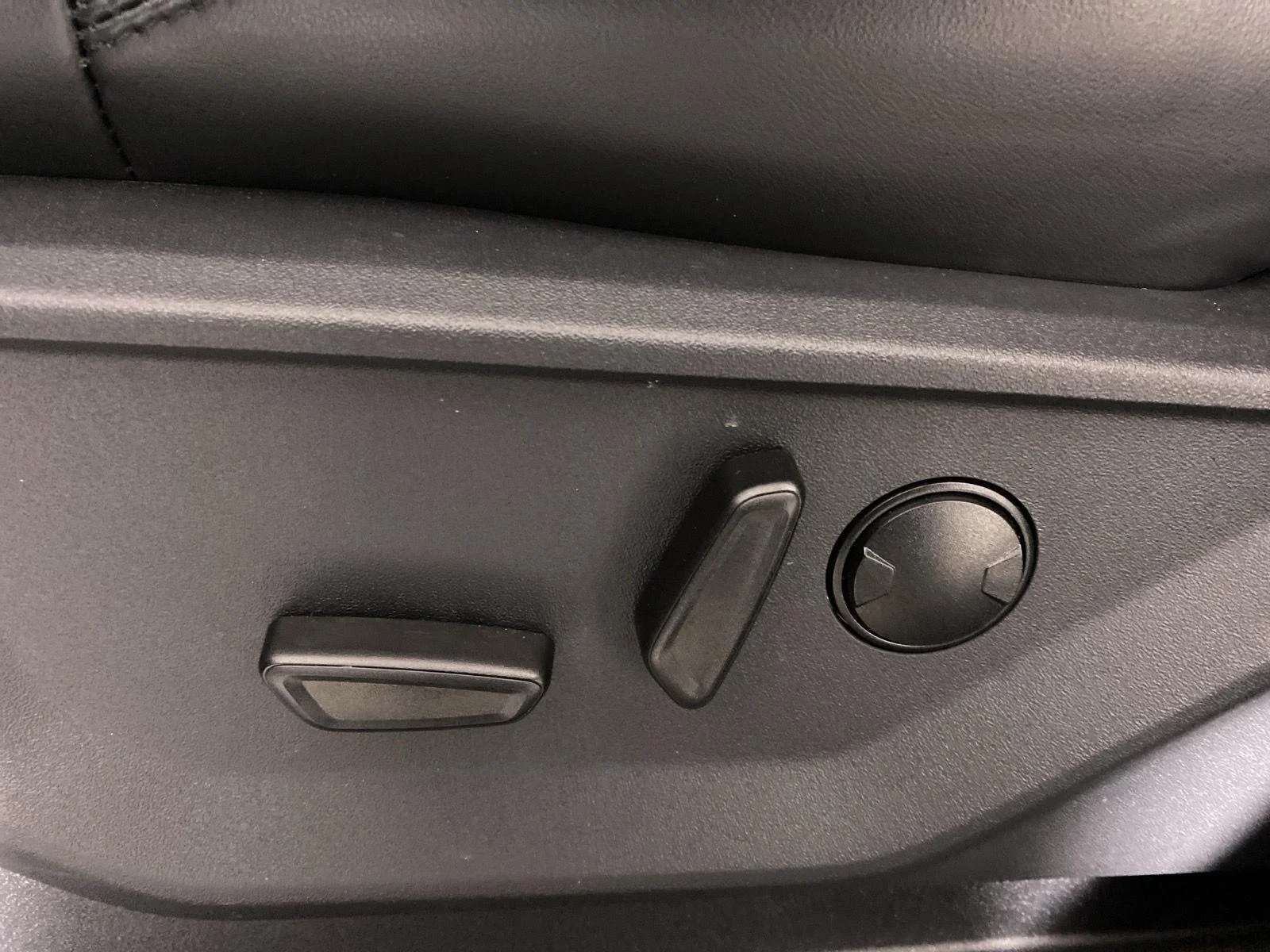 New 2025 Agate Black Metallic Ford TREMOR® image 11