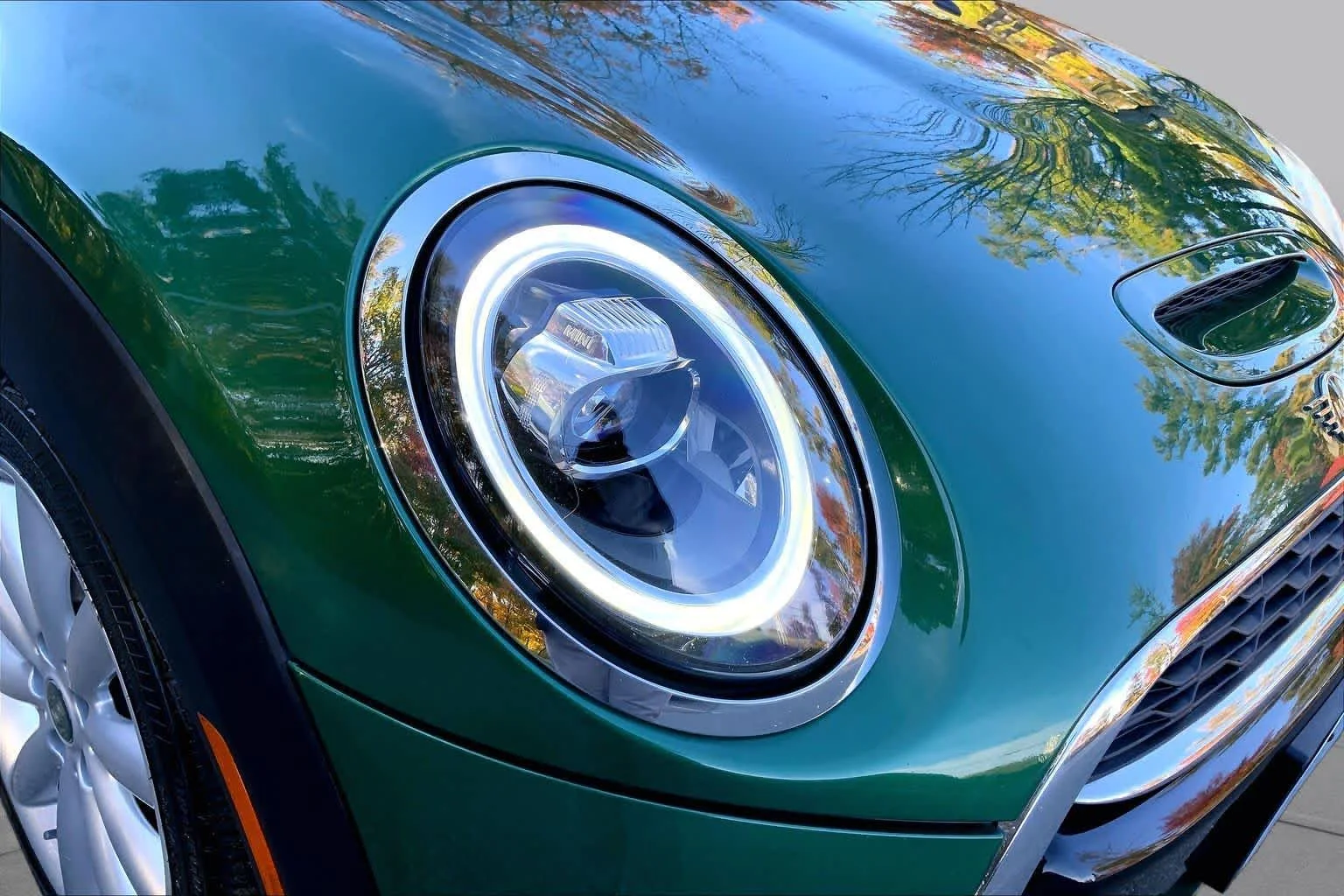 Used 2020 British Racing Green IV Metallic MINI Cooper S image 26