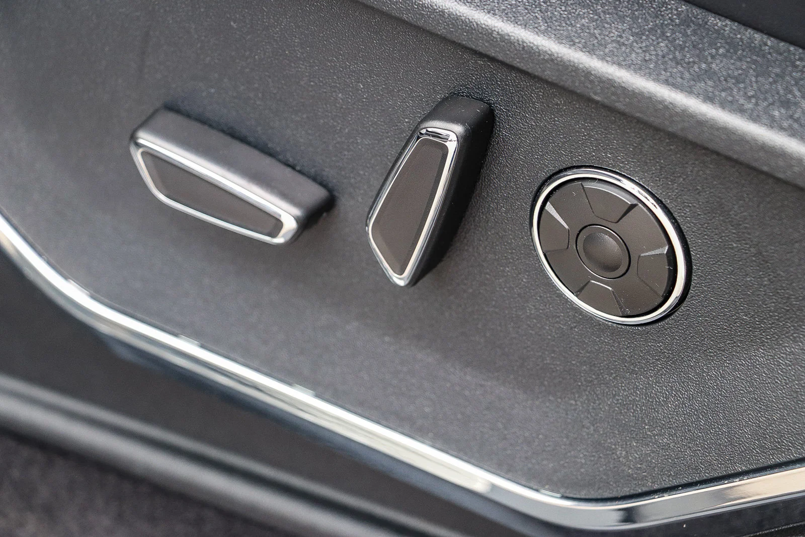 New 2026 Avalanche Ford Platinum® image 22