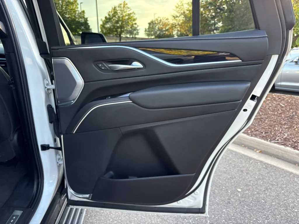 Used 2024 White Cadillac V-Series image 27