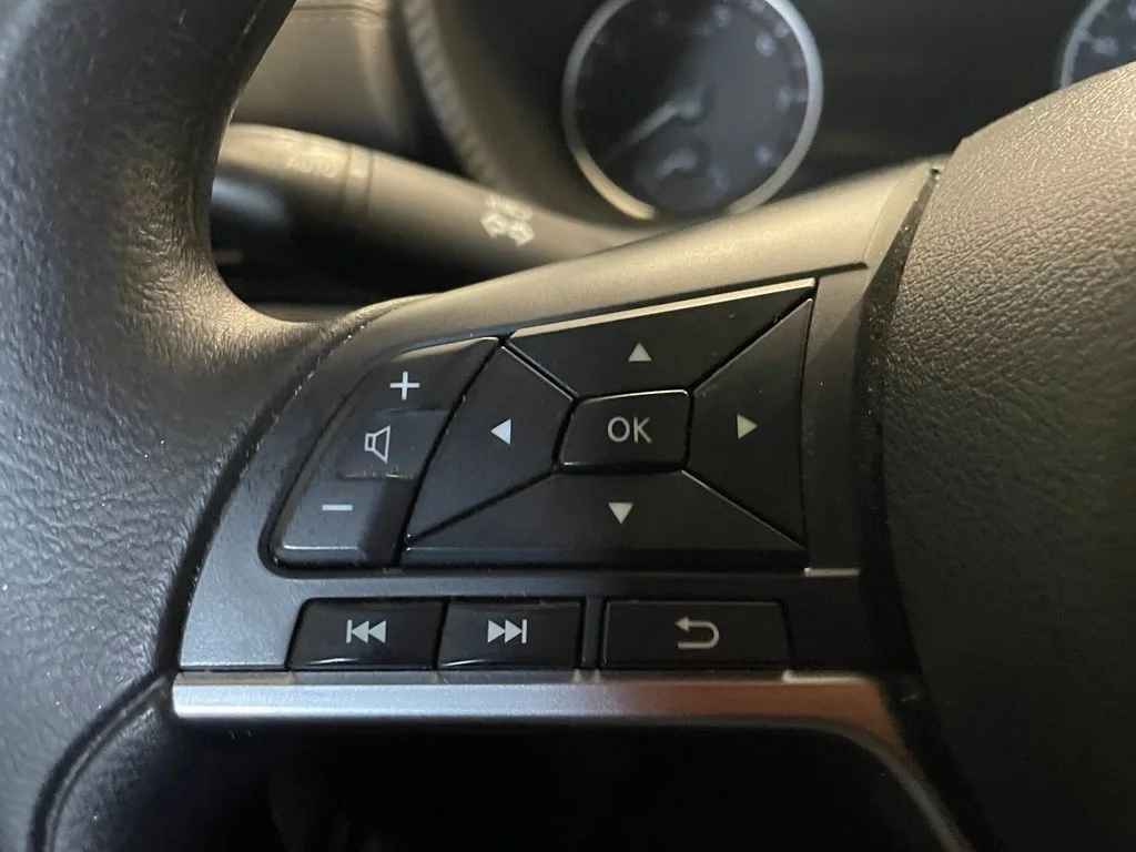 Used 2024 Gray Nissan SV image 12