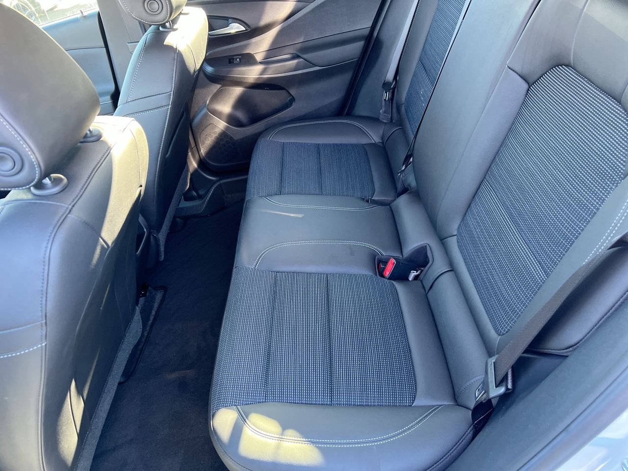 Used 2025 Summit White Buick Preferred image 15