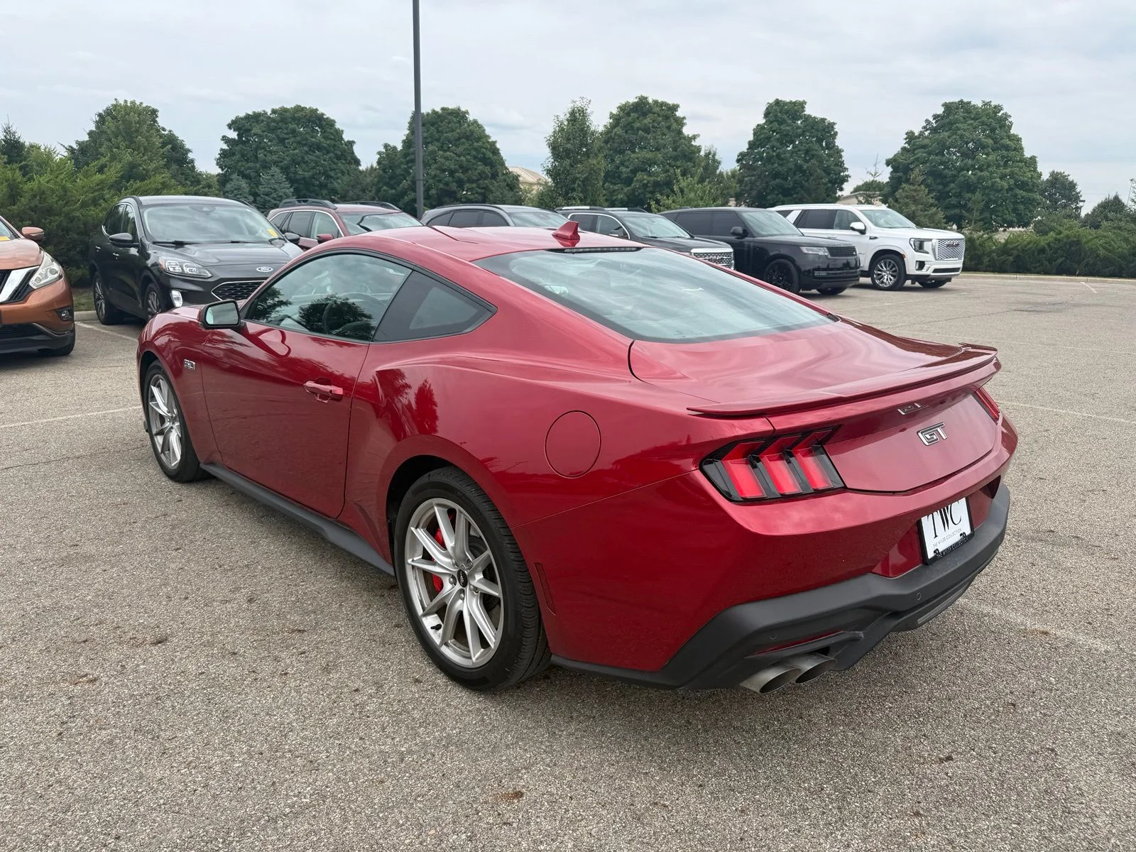 Used 2024 Red Ford  image 7