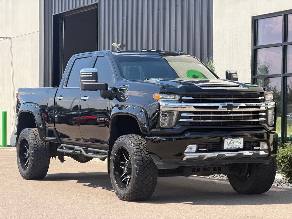 Used 2020 Black Chevrolet High Country image 4