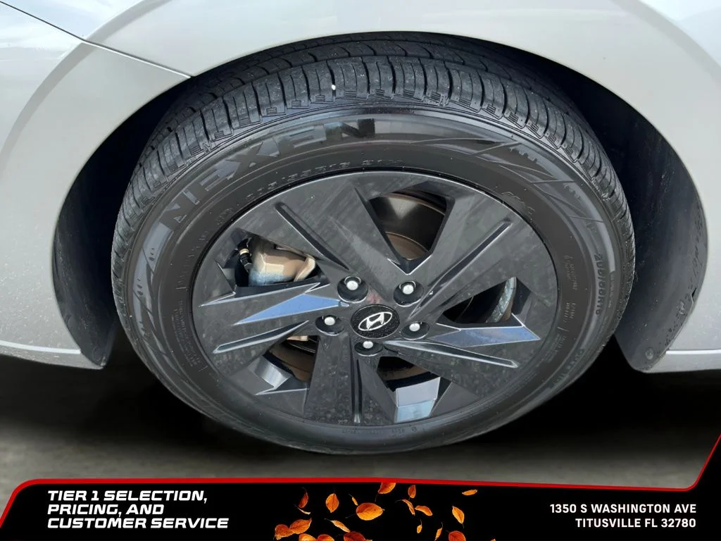 Used 2021 Silver Hyundai SEL image 18