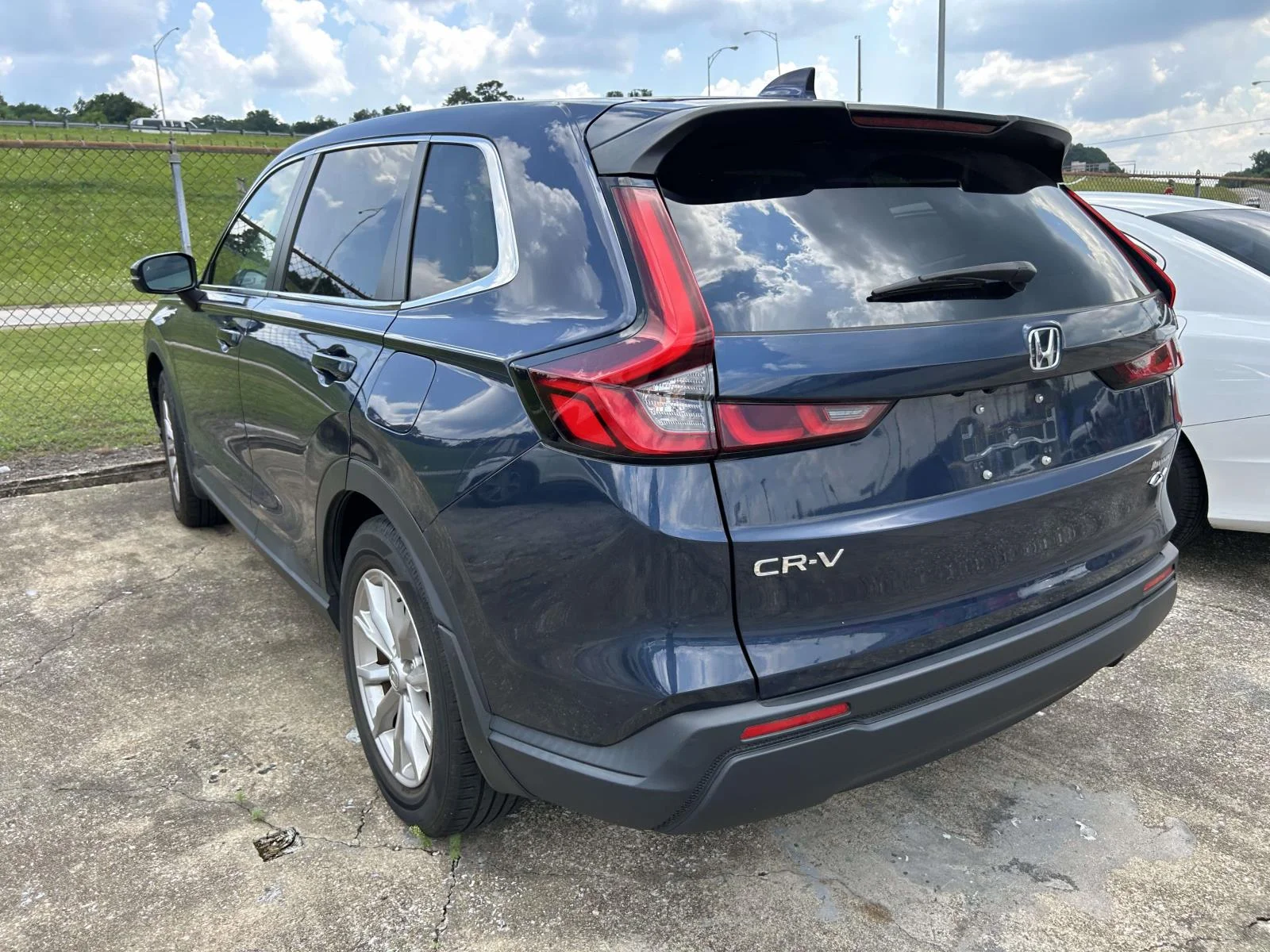 Used 2023 Canyon River Blue Metallic Honda 1.5T 2WD EX image 3