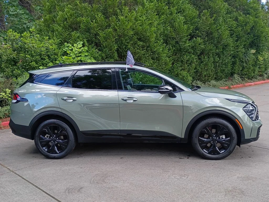 Certified Used 2025 Jungle Green Kia X-Line image 3