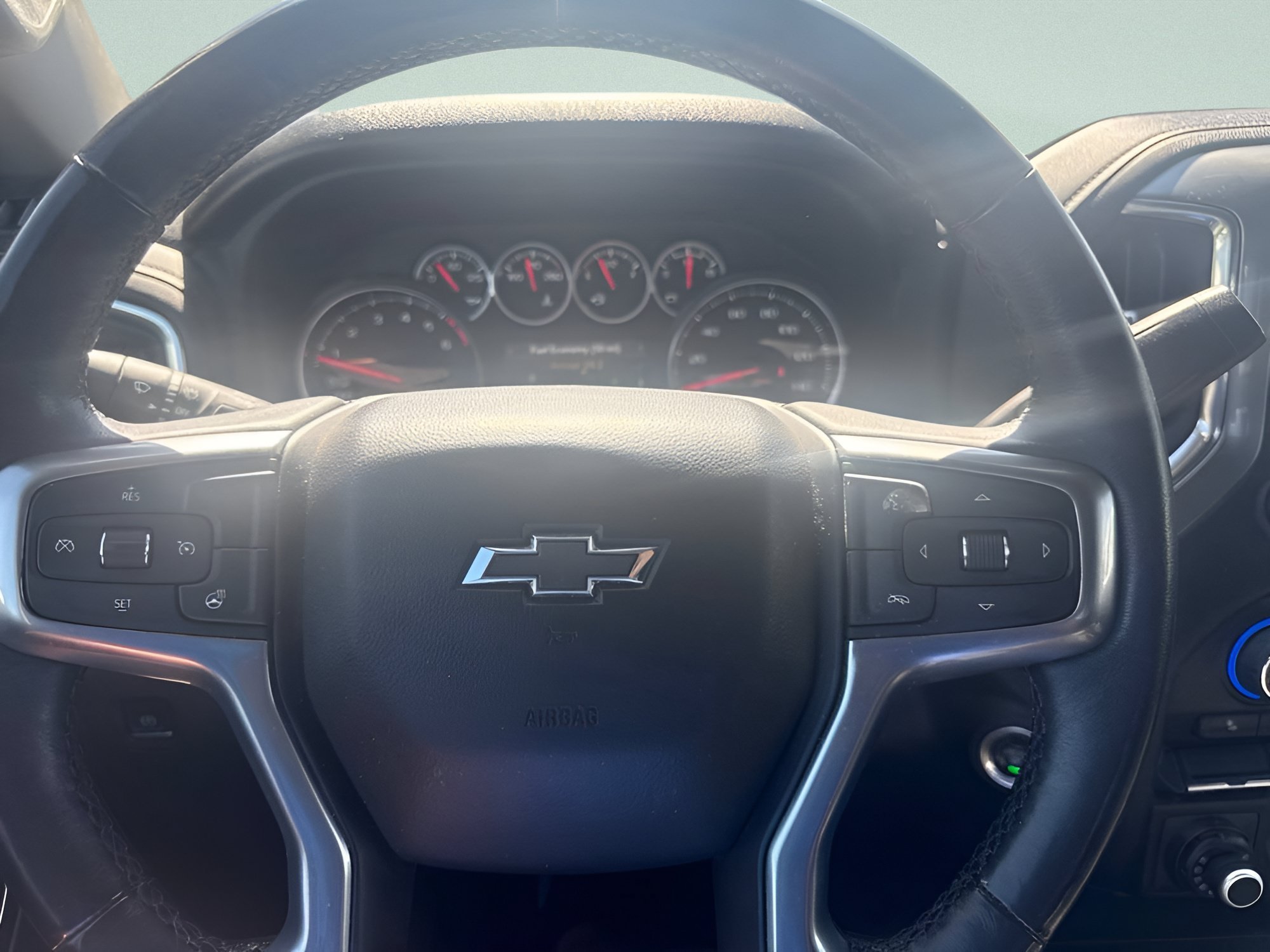 Used 2022 Summit White Chevrolet RST image 31