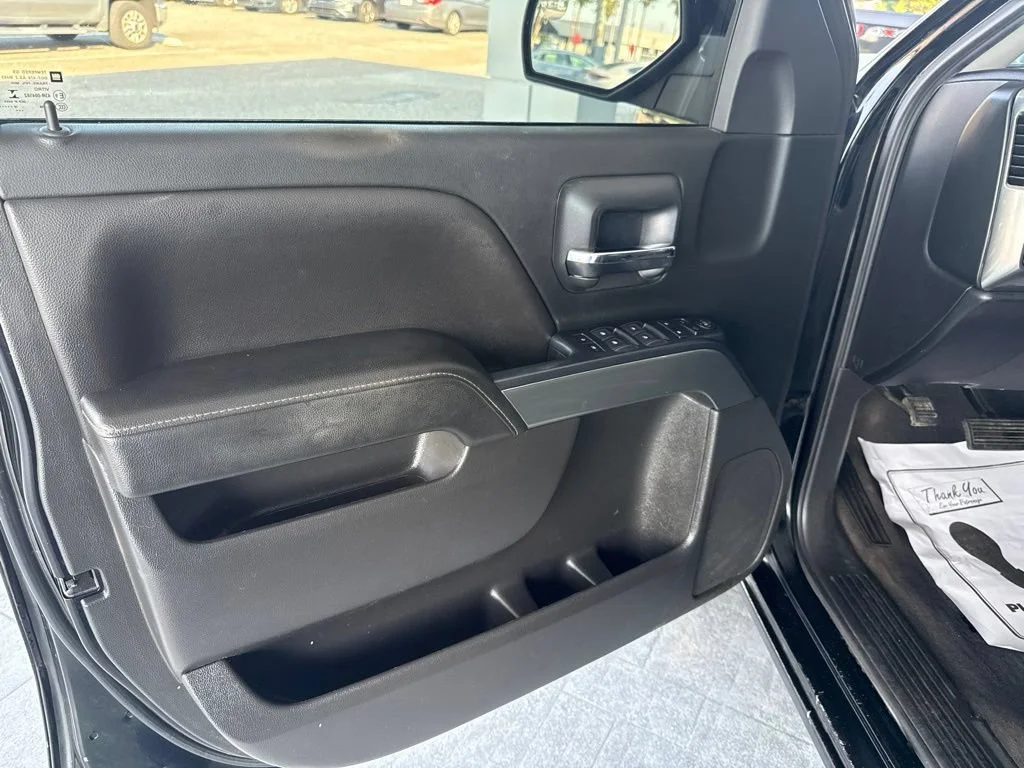 Used 2018 BLACK Chevrolet LT image 29