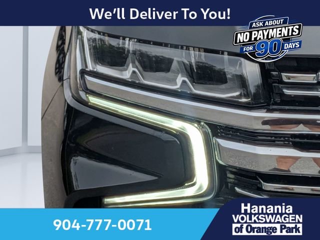 Used 2023 Black Chevrolet Premier image 8
