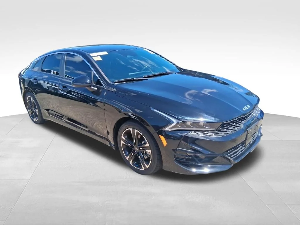 Used 2023 Black Kia GT-Line image 3