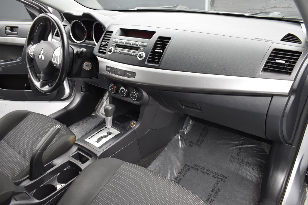 Used 2009 White Mitsubishi ES image 7