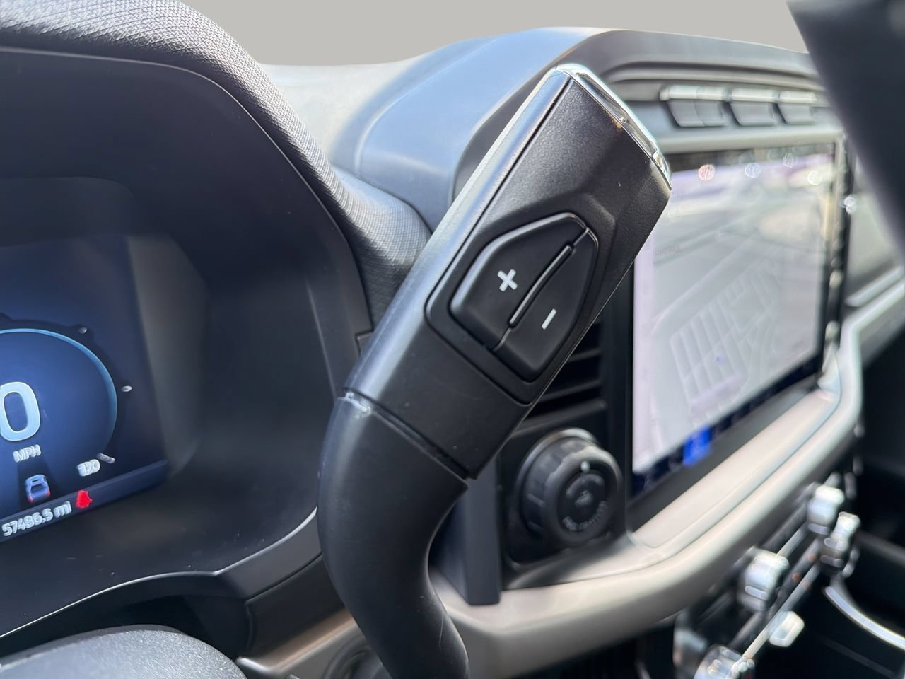 Used 2024 Silver Metallic Ford XLT image 25