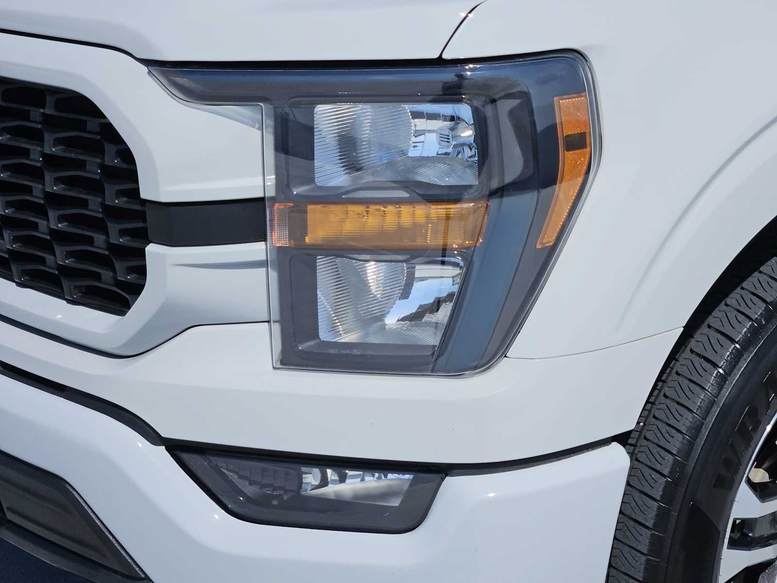 Used 2023 Avalanche Gray Ford XL image 8
